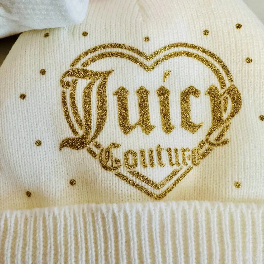 JUICY COUTURE KIDS 3-PIECE KNIT METALLIC HEARTS SCARF BEANIE AND GLOVES GIFT SET